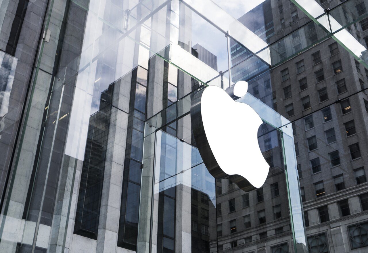 El departamento de justicia de EU demandará a Apple y la empresa responde