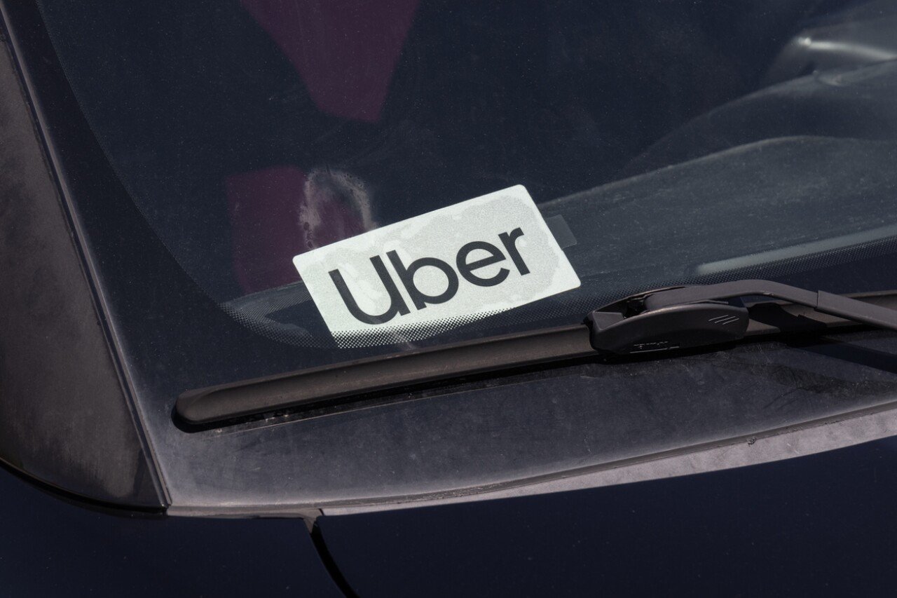 Uber trata los casos de discriminación a la comunidad, pero persiste incomodidad