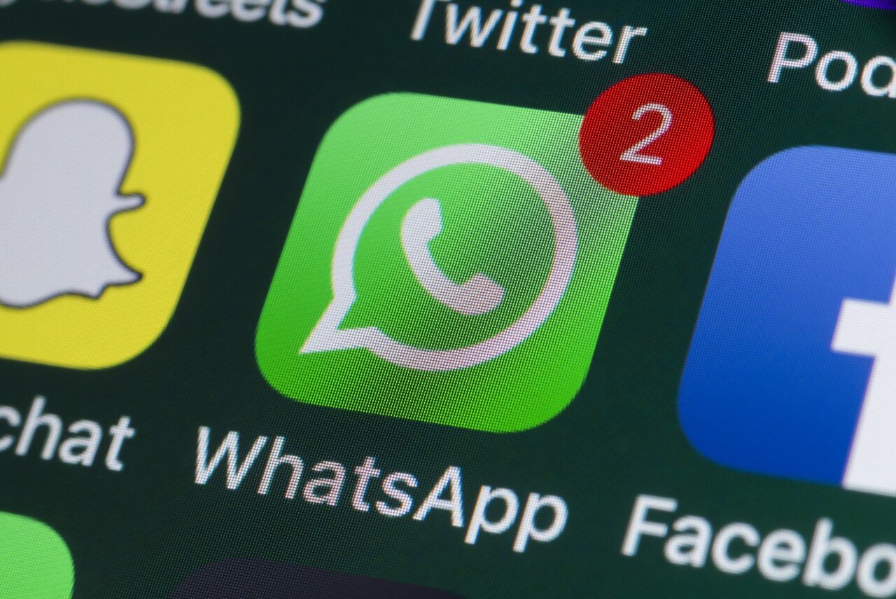 WhatsApp lanza nuevas herramientas de IA para empresas