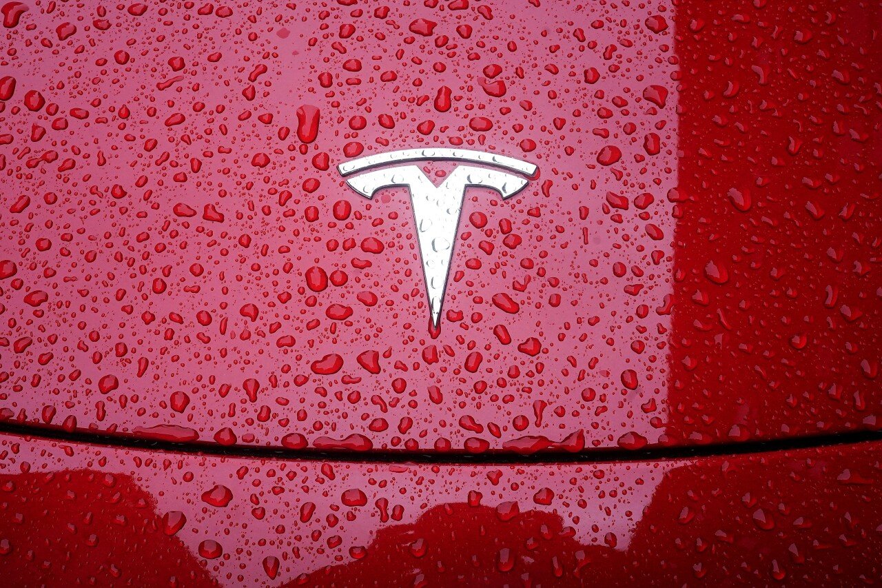 Más de 1 millón de autos Tesla requieren actualización de software por seguridad