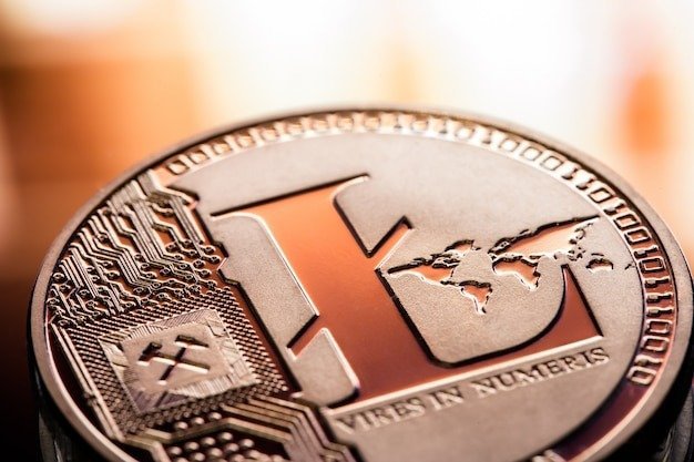 Explorando el Futuro Financiero: Blockchain, Altcoins y Coinbase